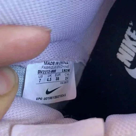 Nike women’s High tops Dunks Light Lavender white sz 7 preloved - Picture 8 of 9